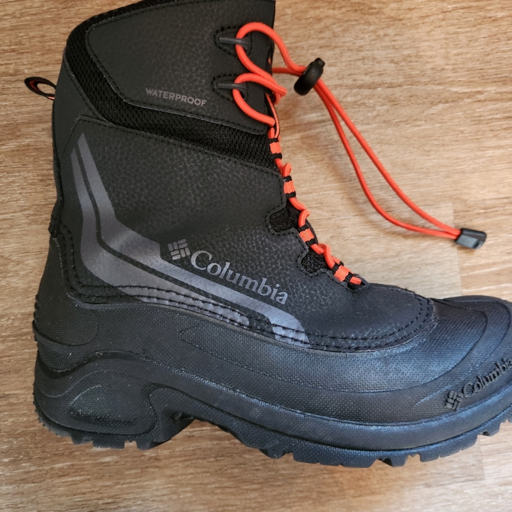 Womens Snowboot Size 6